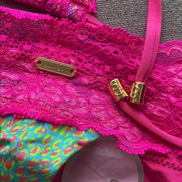 NWOT Beach Bunny TOP Lady Lace Triangle Pink size XS - Picture 7 of 9